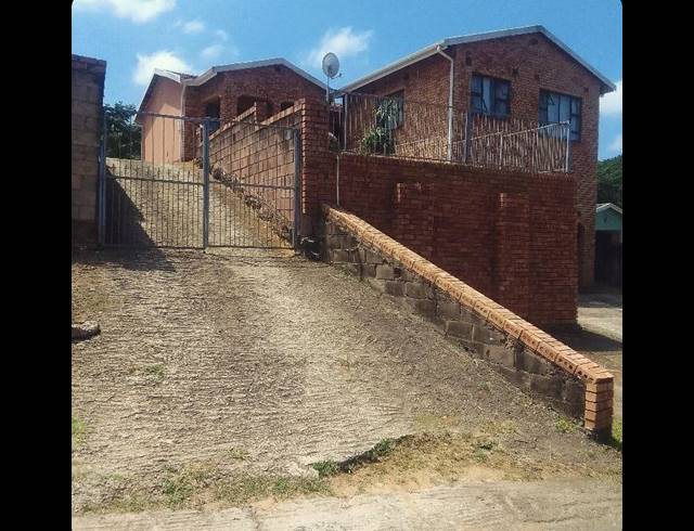 5 BEDROOM HOUSE FOR SALE IN UMLAZI BB